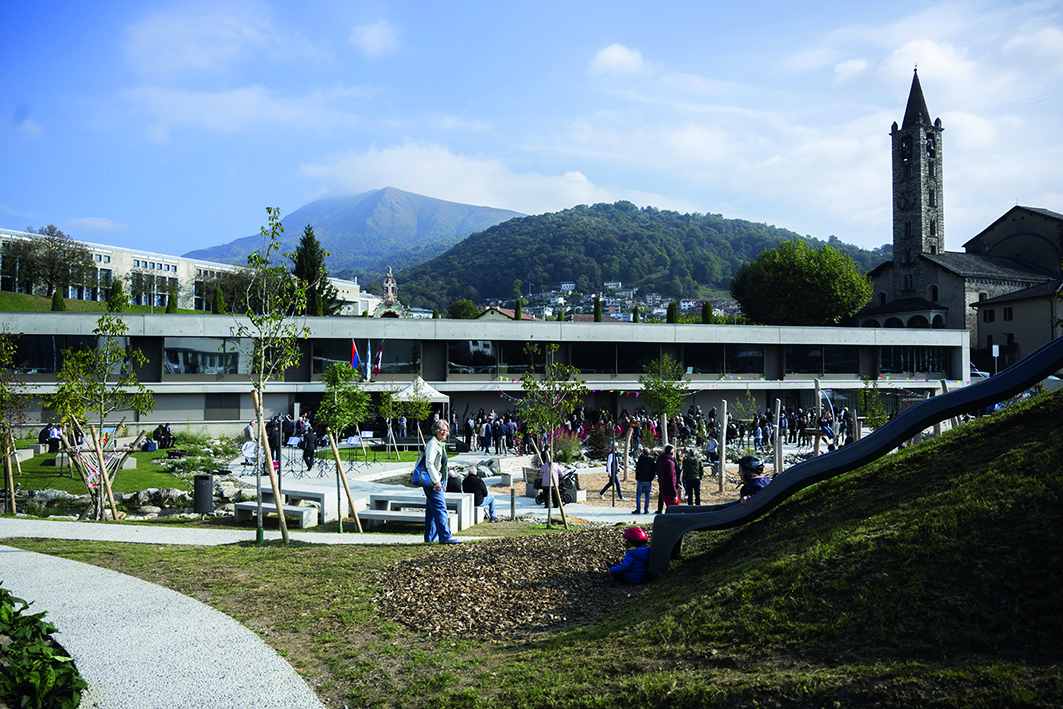 Un secolo sui banchi in Capriasca